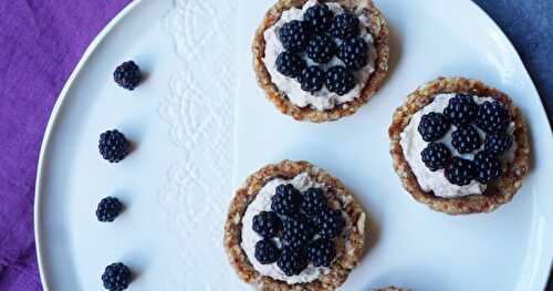 Tartelettes crues aux jolies mûres (vegan, rawfood, estival)