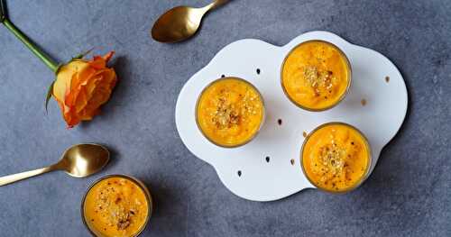 Un chouette repas végétal saisonnier : petit velouté de carotte à l'huile essentielle de kumquat, salade de haricots blancs au brocolis et à la tomate séchée, céleri-pomme râpés (vegan, glutenfree, automnal)