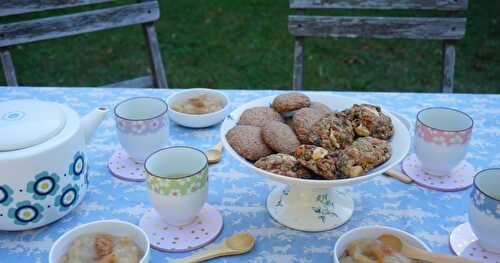 Un goûter au jardin avec Juliette...(cookies, sablés et compote, vegan, goûter)