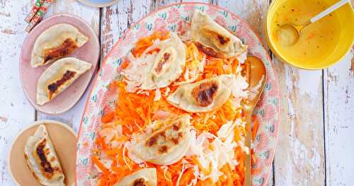 Salade carottes et chou blanc, gyoza (vegan)