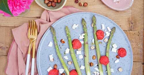 Asperges vertes, sorbet fraises, noisettes, feta (veggie, sans gluten, printemps)