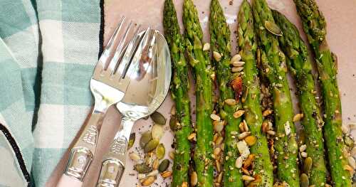 Asperges vertes rôties aux graines (vegan, printemps, amap)