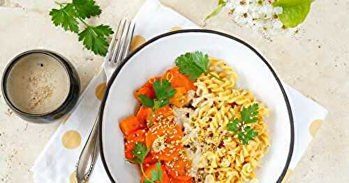 Torsades aux pois chiches, carottes au cumin, sauce sésame-citron, persil (amap, vegan, sans gluten)