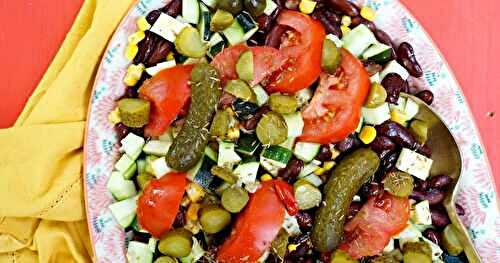 Salade haricots rouges, cornichons, concombre, maïs...(salade, veggie, sans gluten)