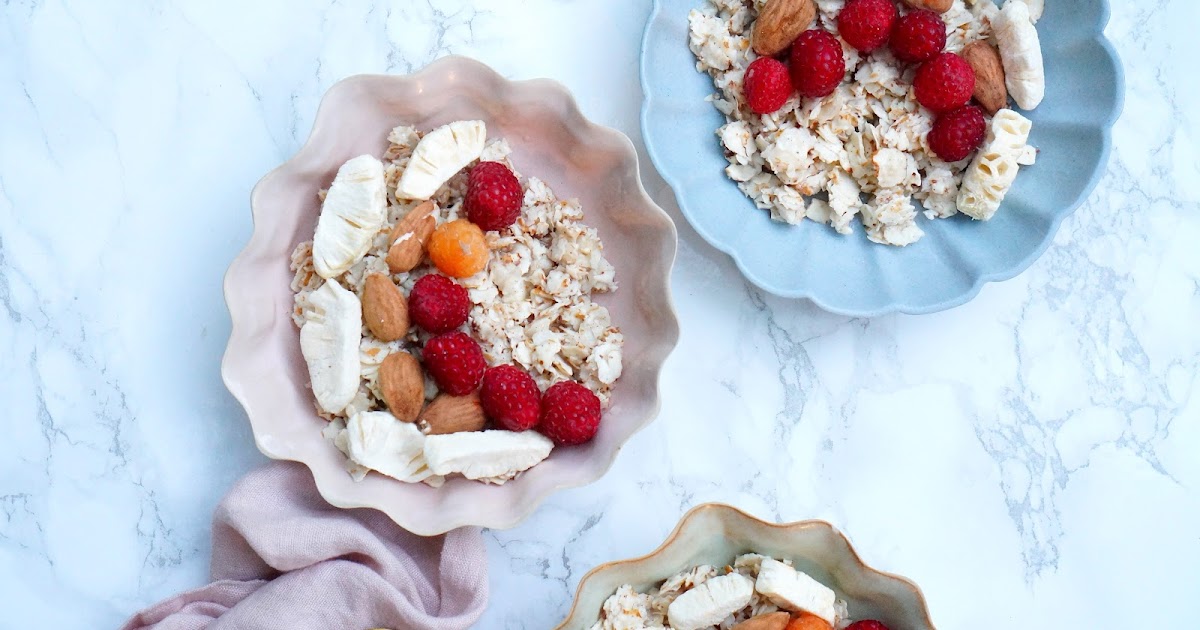 Porridge au souchet, amandes, ananas, framboises (petit-déjeuner, vegan, sans gluten)