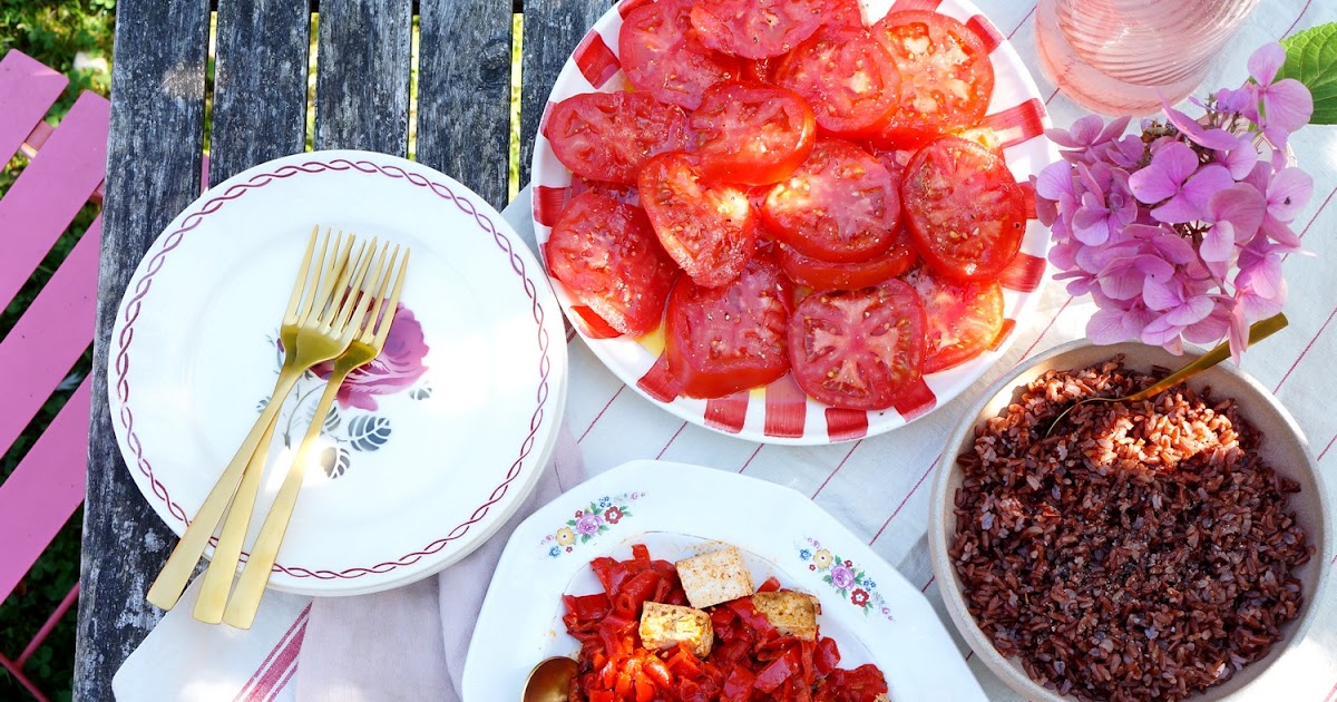 Repas rouge : poivrons-tofu, tomates, riz rouge (vegan, amap, sans gluten)