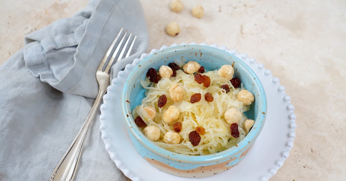 Salade de choucroute crue, noisettes, raisins (lactofermentation, salade, cru, vegan)