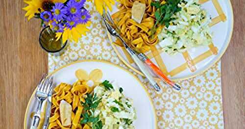 Rubans au curcuma, salade de chou chinois, tofu au piment (amap, vegan, pâtes, salade)