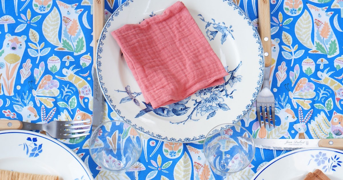 Une jolie table bleue (lifestyle, déco, arts de la table)