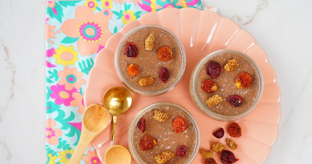 Chia pudding noisettes, cacao, bananes, physalis (dessert, goûter, vegan, sans gluten)