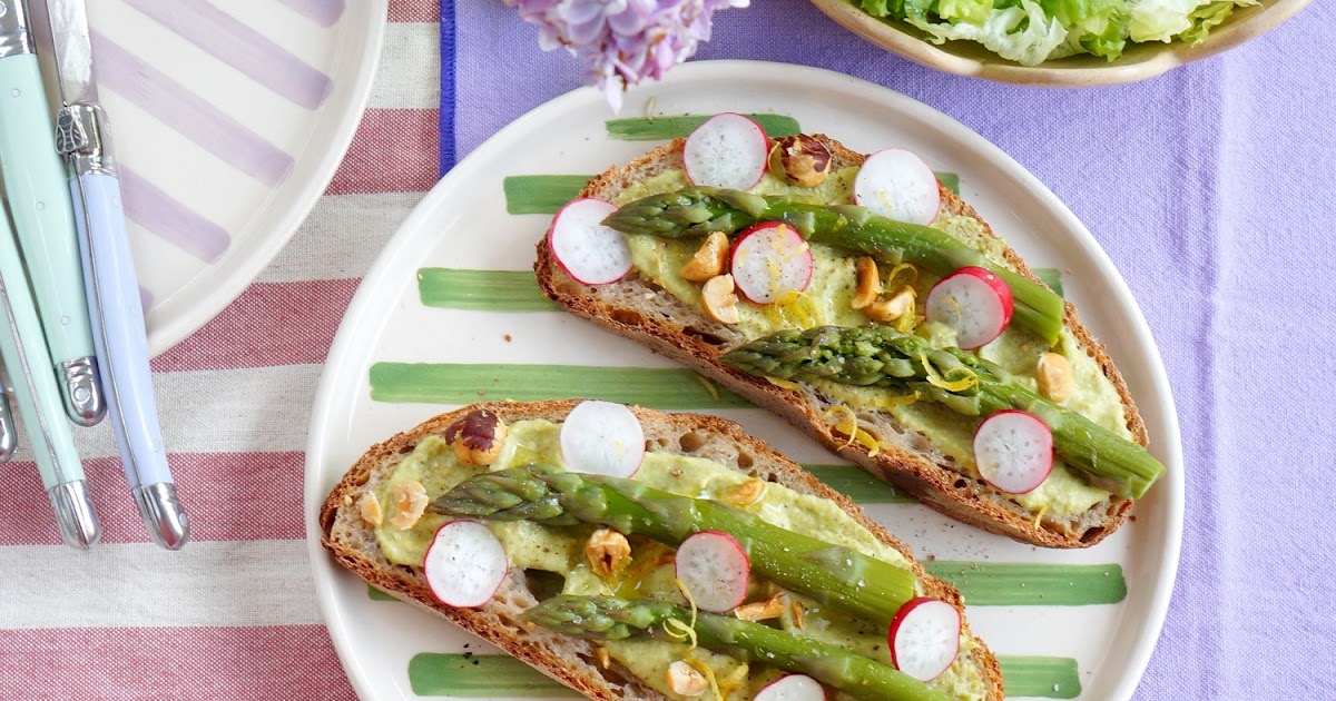 Tartines à la crème d'asperges vertes, noisettes, citron (amap, vegan)