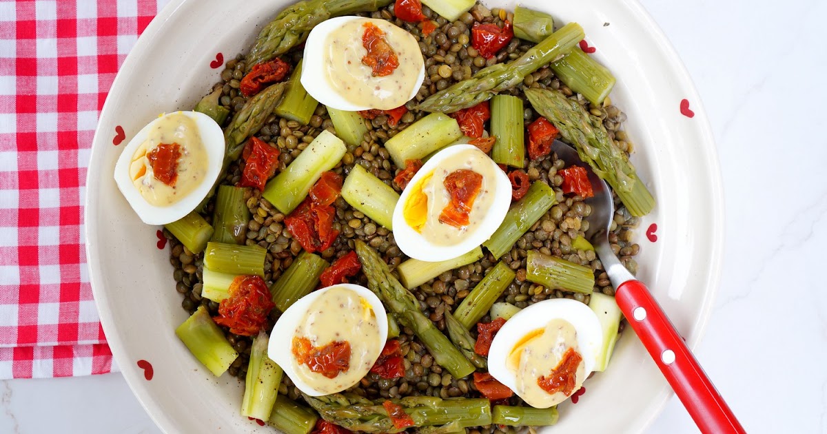 Lentilles, asperges vertes, tomates séchées, oeufs mayo (veggie)