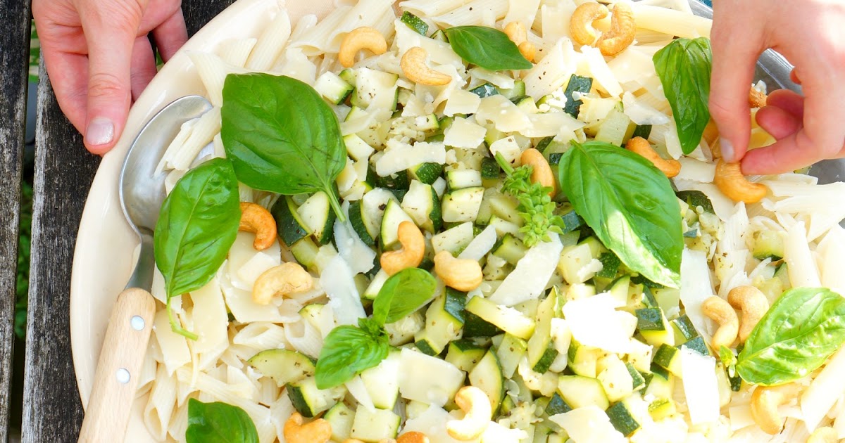 Salade penne, courgettes, parmesan, noix de cajou, basilic (pâtes, salade, amap, veggie)