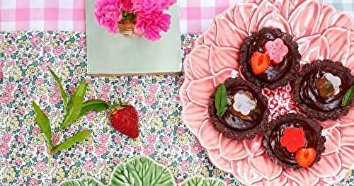 Tartelettes au chocolat, framboises, menthe (dessert, goûter, chocolat)