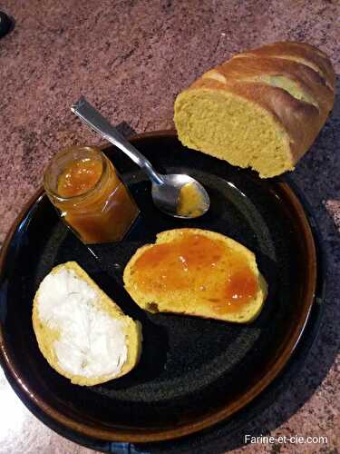 Pain au curcuma