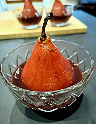 Poires pochées au vin rouge