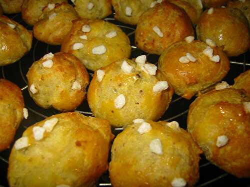 CHOUQUETTES