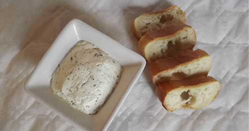 Fromage ail et fines herbes maison