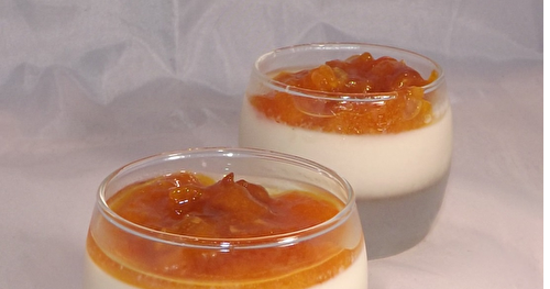 Panna cotta  vanillée à l'abricot