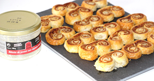 Petits palmiers au rillette de poulet aux oignons rissolés