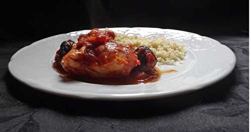 Tajine de poulet aux abricots et aux pruneaux {ultra-simple}