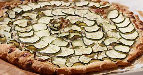 Tarte fine courgette, fromage frais aux noix, chèvre et miel