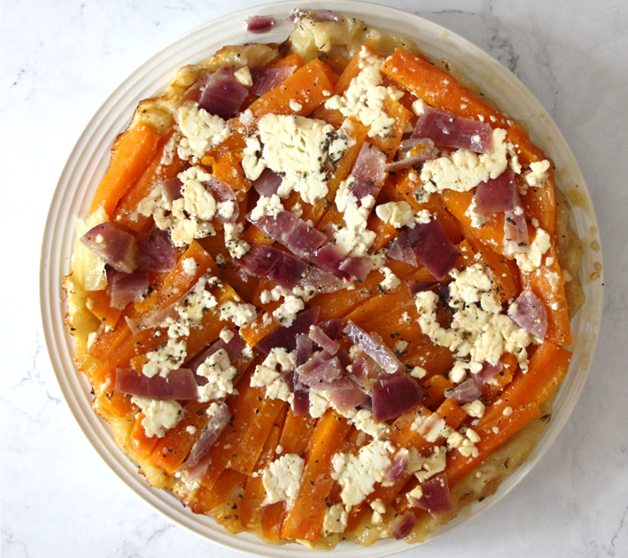 Tarte tatin de carottes à la feta et oignon rouge