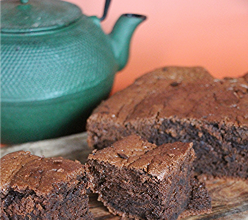 Gâteau au chocolat moelleux comme un nuage  