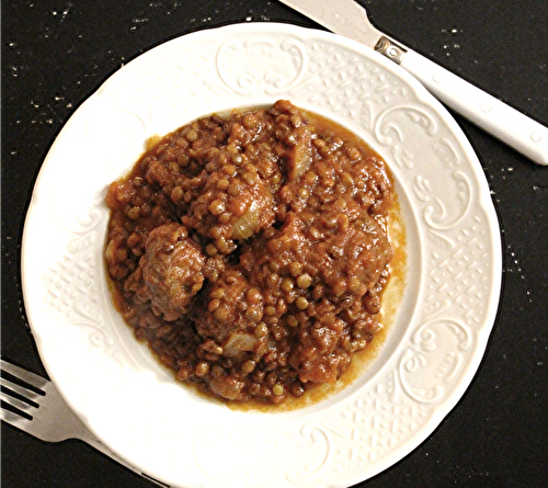 Ragoût de lentilles aux boulettes et chorizo : recette mijotée facile d'hiver