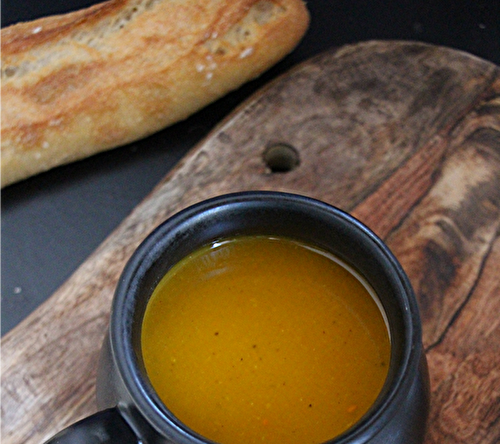 Velouté de potimarron aux marrons et lentilles corail : recette simple et maison