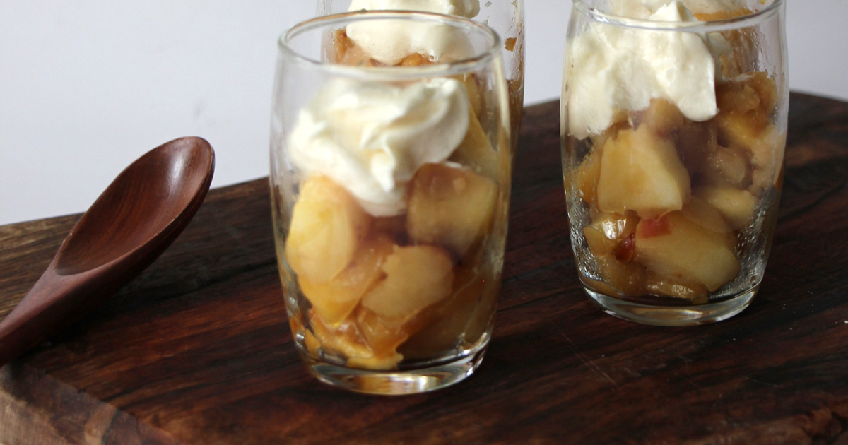 Verrines aux pommes caramélisées et mascarpone