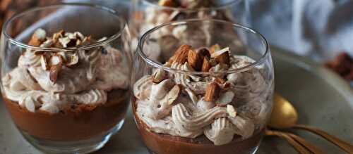 Mousse au chocolat et chantilly praliné