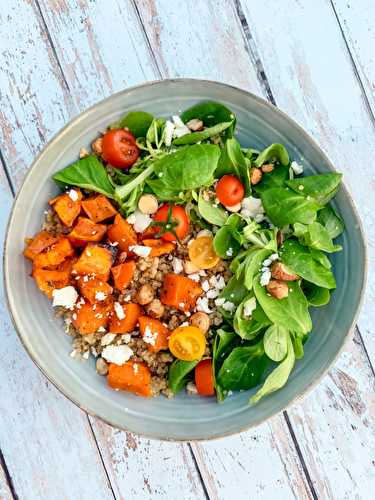 Salade quinoa et patate douce rôtie