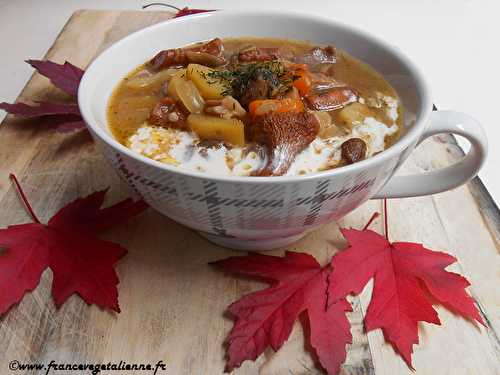 Soupe aux champignons des bois façon russe (végétalien, vegan) ?