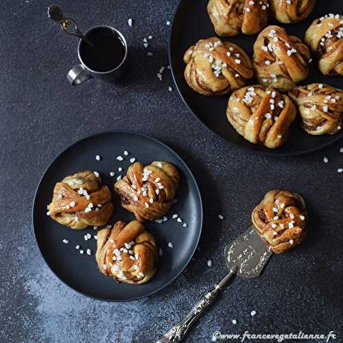 Kanelbulle (roulé à la cannelle) (végétalien, vegan)