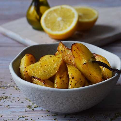 Patates sto fourno (pommes de terre rôties grecques) (végétalien, vegan)