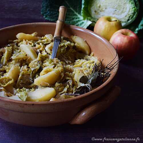 Chou vert aux pommes (végétarien, vegan)