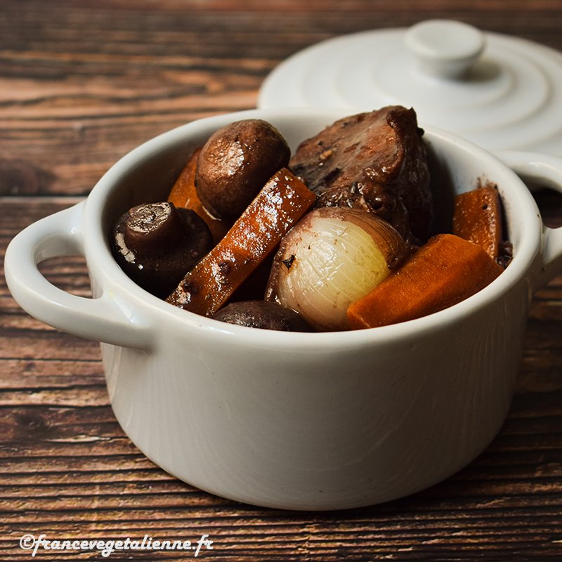 Coco vin (coq au vin vegan)