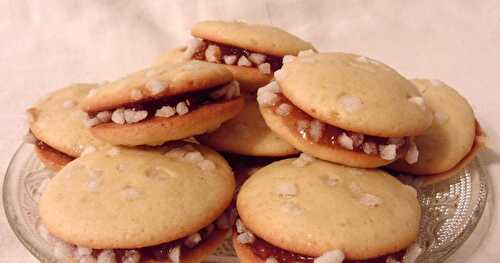 Biscuits fourrés à la confiture de poire