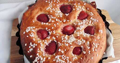 Brioche à la confiture fraise groseille