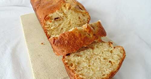 Cake aux épluchures de poires et aux pépites de chocolat blanc