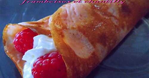 Crepes aux biscuits rose de Reims, framboises et chantilly