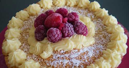 Gateau au chocolat blanc et fruits rouges