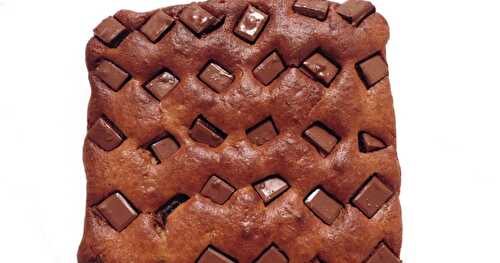 Gâteau au kaki et aux carrés de chocolat