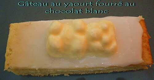 Gateau au yaourt fourré au chocolat blanc