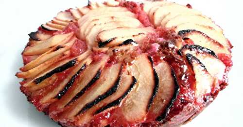 Gâteau aux poires et aux pralines roses