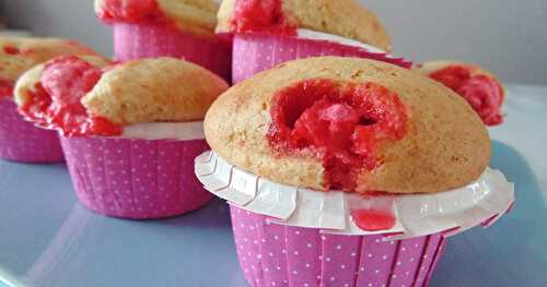 Muffins à la banane et aux pralines roses