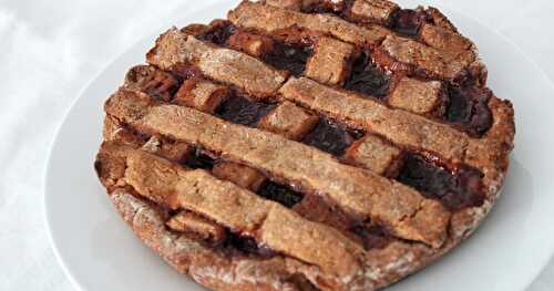 Tarte à la farine de sarrasin et confiture de fruits rouges (sans gluten)