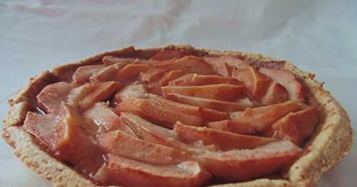 Tarte amande, framboise, poires