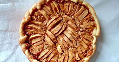 Tarte aux pommes au pralin